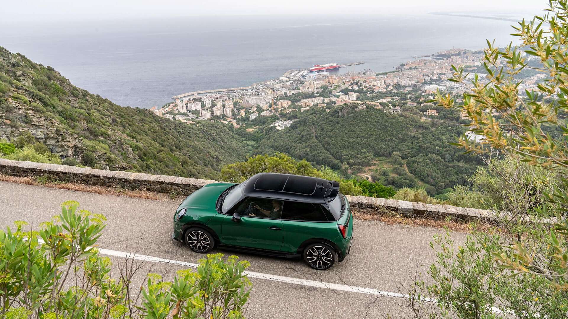 Yeni MINI Cooper 3 Kapı John Cooper Works | MINI Türkiye